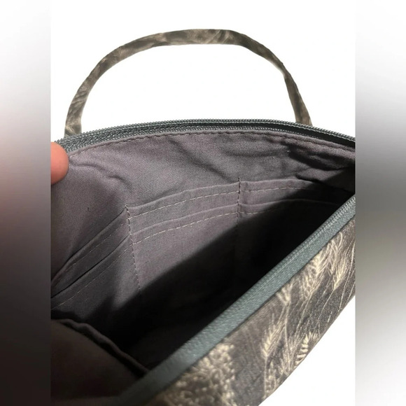 Beautiful Vegan Leather Canvas Cloth Crossbody - Picture 8 of 10